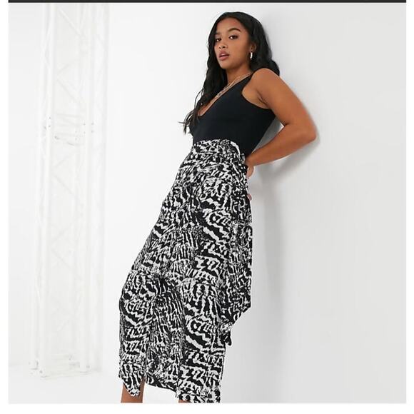 NWOT Topshop Wrap Sarong Skirt in Black Mono Size 6 Maternity - Picture 1 of 6
